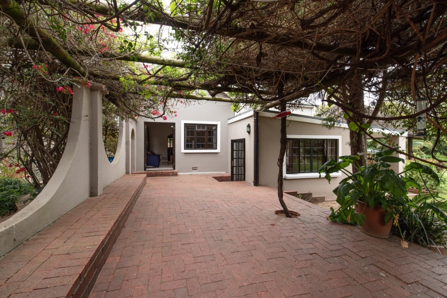 4 Bedroom Property for Sale in Proteaville Western Cape